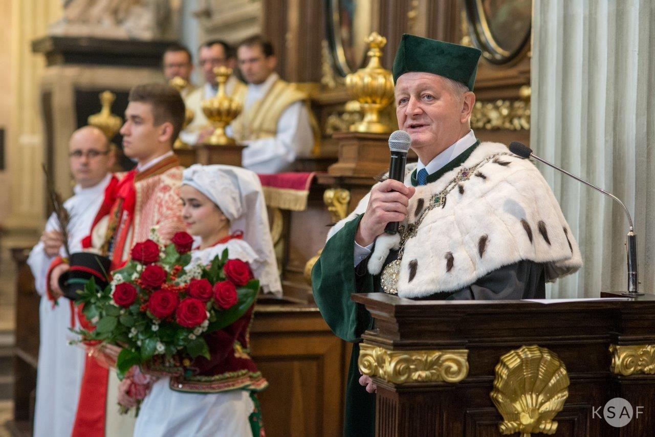 2017-10-04_KSAF-AGH_InauguracjaRoku_KacperMontusiewicz_027